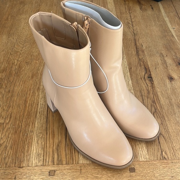 A NEW DAY | Janelle Dress Boots - Picture 2 of 4